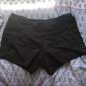 Lulu lemon size 4
